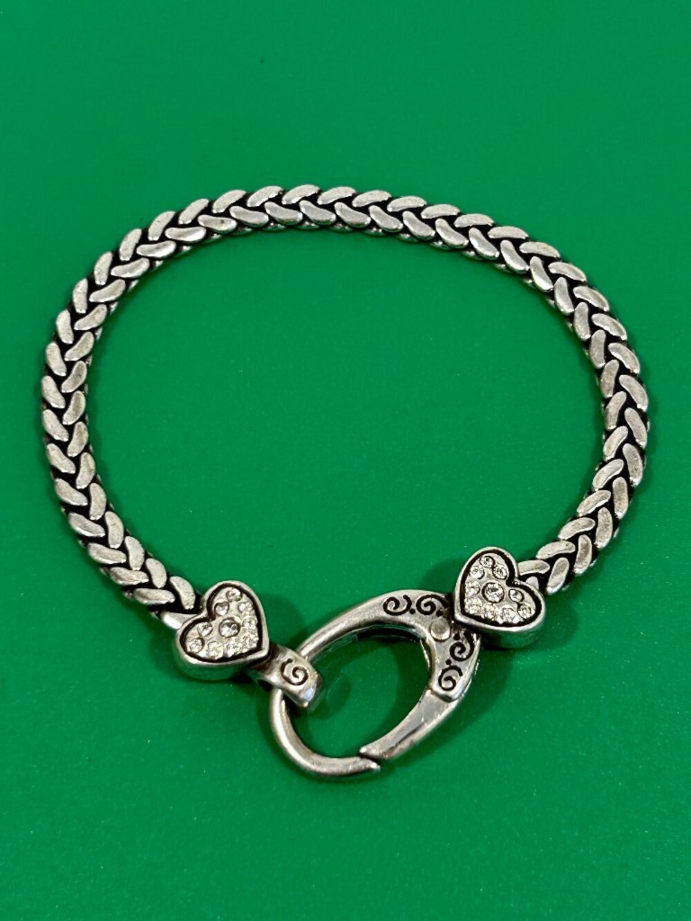 Brighton HEART CRYSTAL Silver Bracelet Charm Holder Scrolled Open Oval - 8" Long